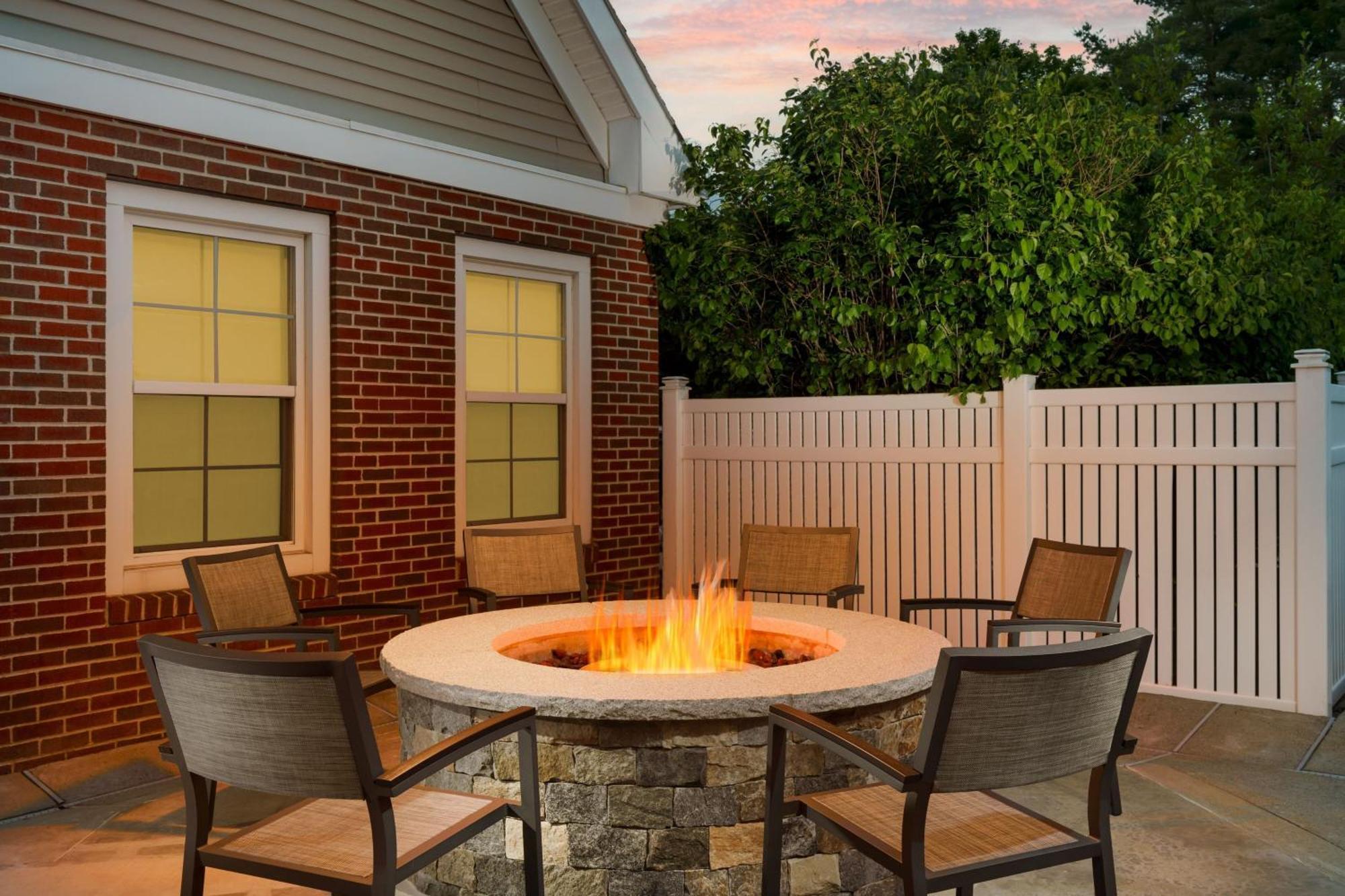 Residence Inn Boston פוקסבורו מראה חיצוני תמונה
